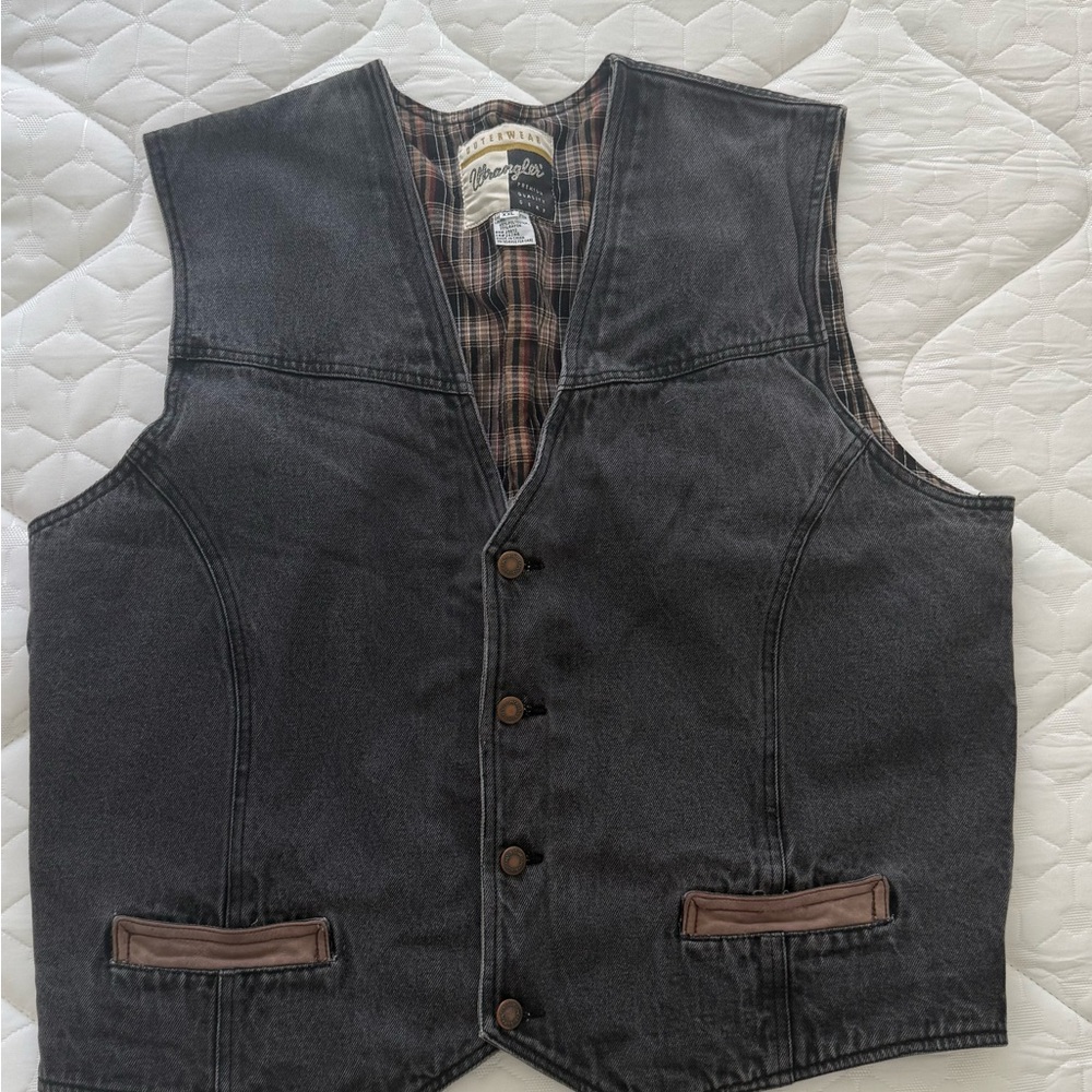 Wrangler Men's Charcoal Denim Vest